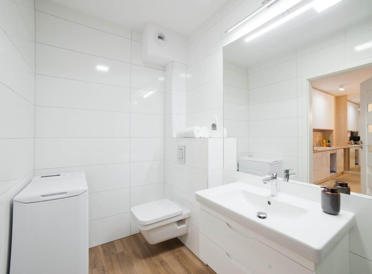 Porty B103 Nadmorskie Tarasy Pool Sauna Parking 코워브제크 외부 사진